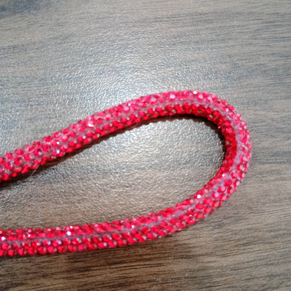 Red and Gold Phone Lanyard - Picture 3 of 3